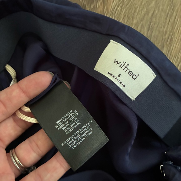 Aritzia Wilfred Only Slip Skirt in Classic Navy - Picture 10 of 13